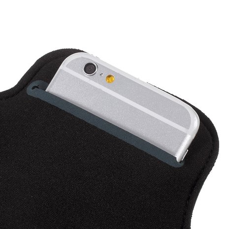 Sport armband voor iPhone 6 / 6s / 7 / 8 - zwart